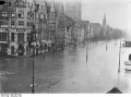 Bundesarchiv Hochwasser.jpg
