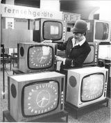 DDR Fernseher schwarzweiss.jpeg