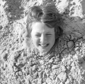 Kind im Sand.jpg
