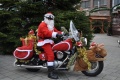 Weihnachtsmann auf Motorrad in Wilhelmshaven.jpg